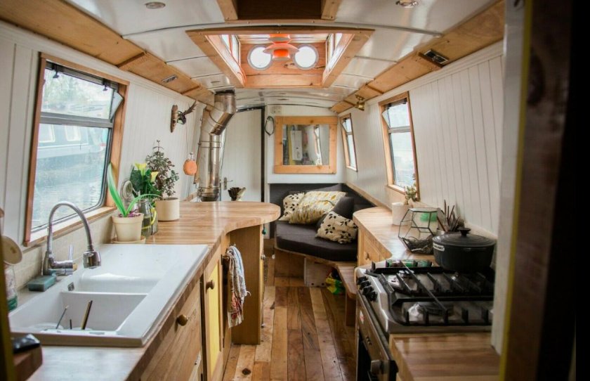 Гараж для катера