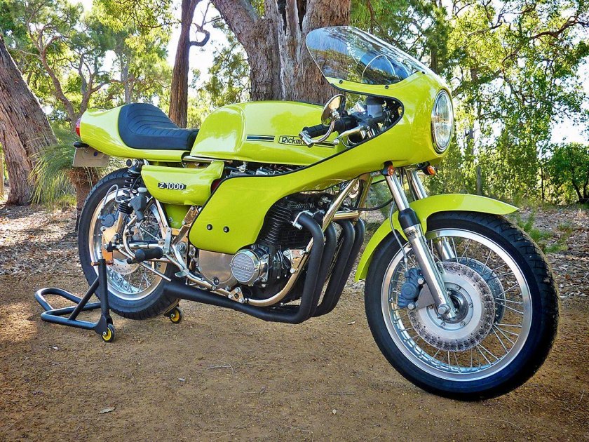 Мотоцикл Кавасаки старый