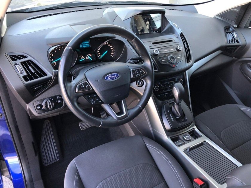 Форд Куга 2022 салон