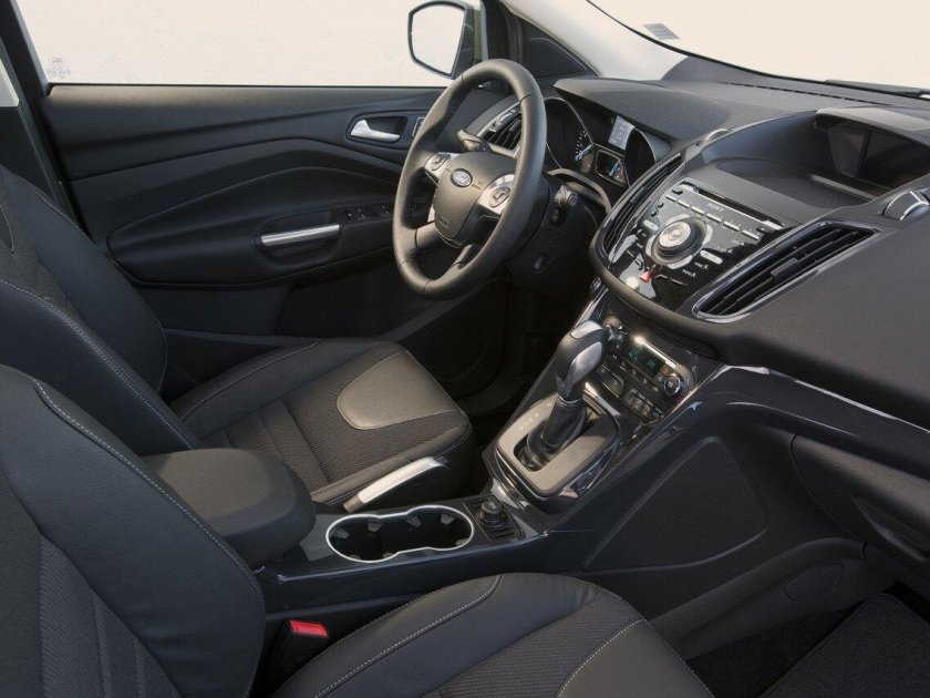 Ford Kuga 2013 салон