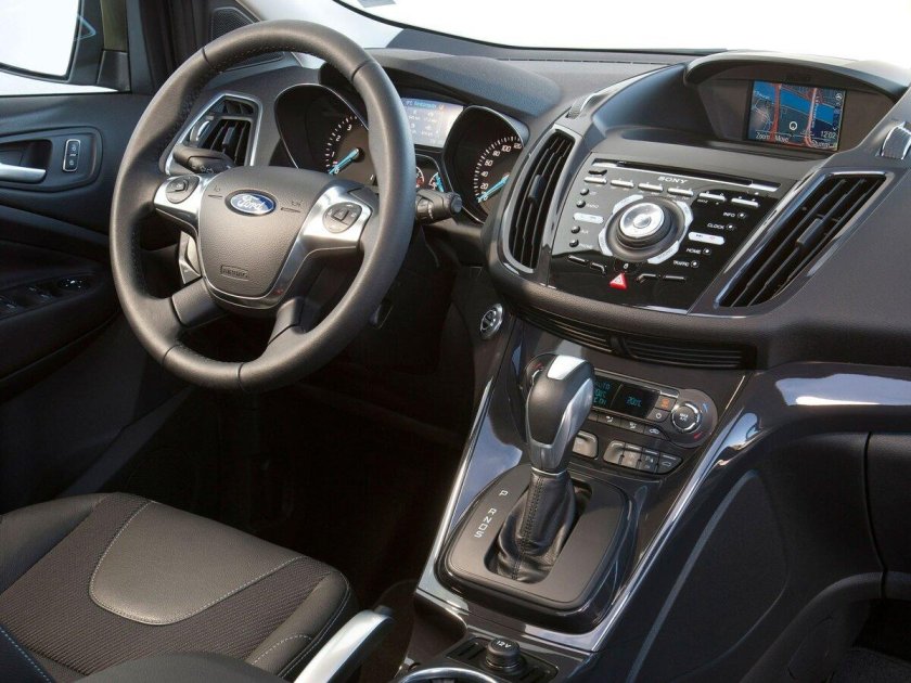 Ford Kuga 2015 салон