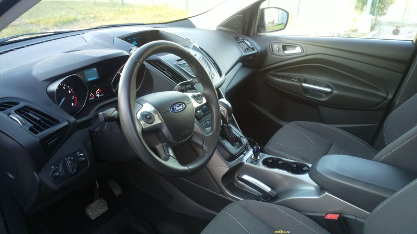Ford Kuga 2 салон