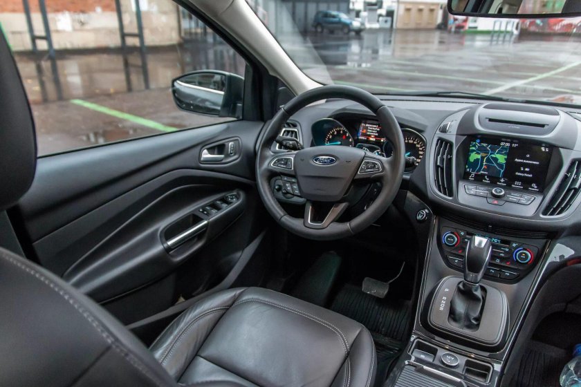 Ford Kuga 2017 салон
