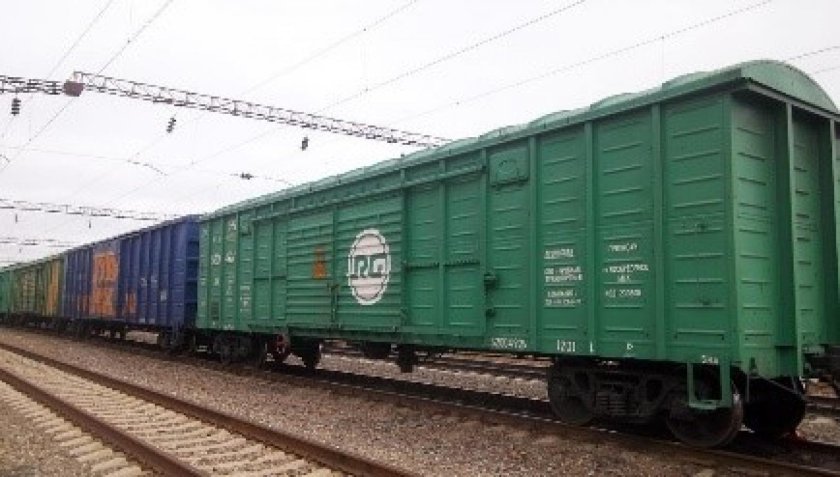 Крытый вагон 11-280