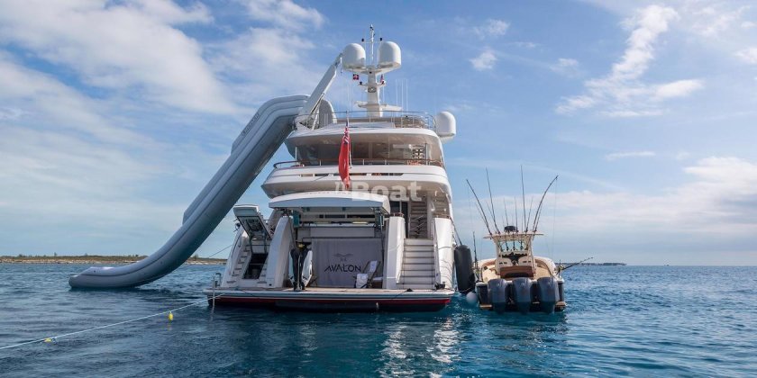 Яхта Avalon