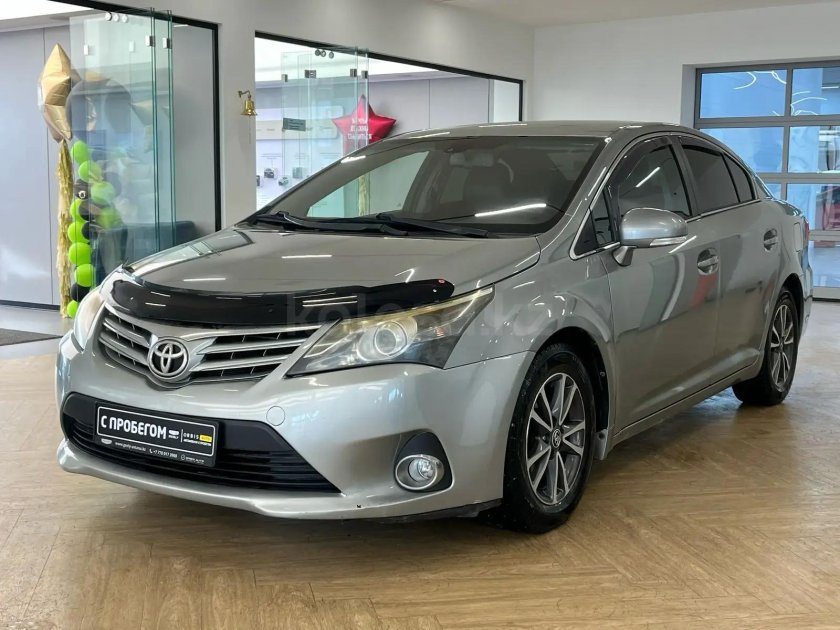Тойота авенсис 2014 седан