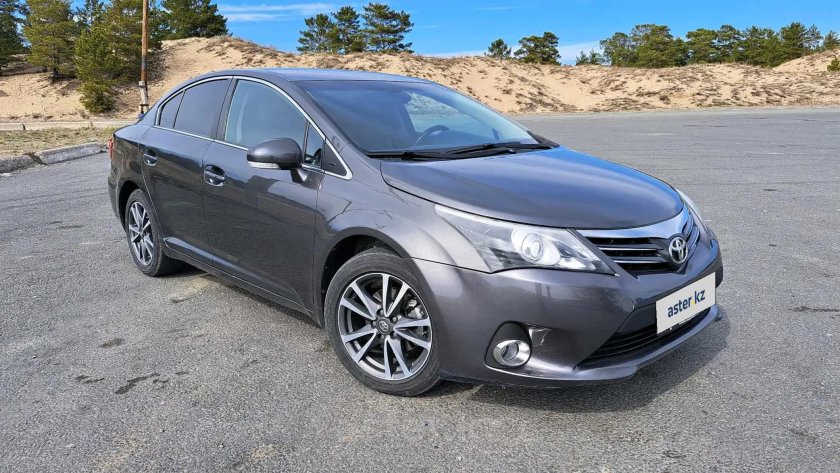 Тойота Авенсис 2013г