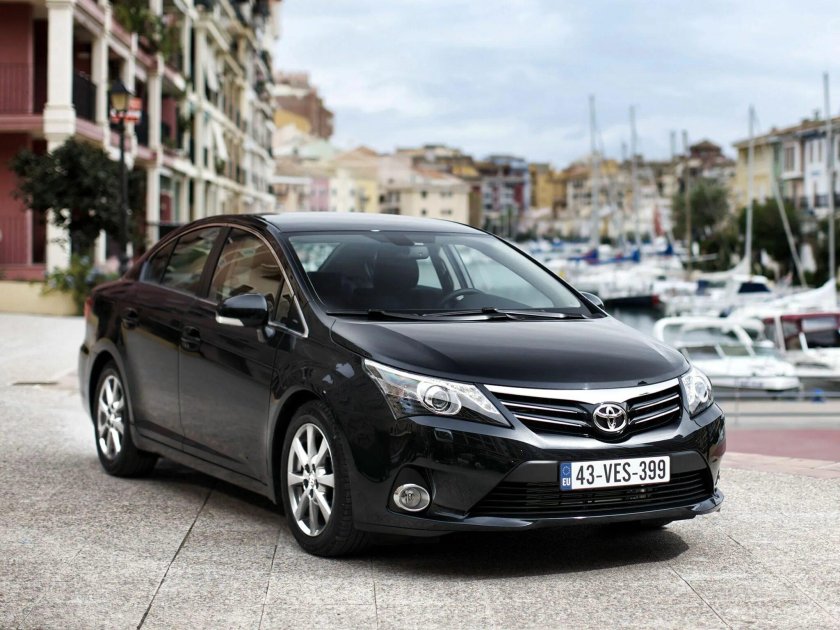Toyota Avensis 2012