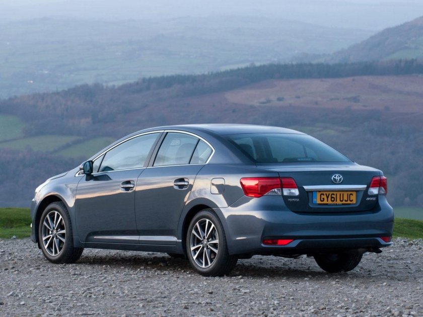 Toyota Avensis 2013