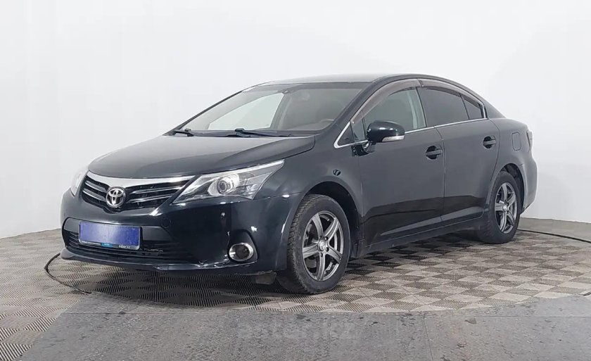Toyota Avensis 2013