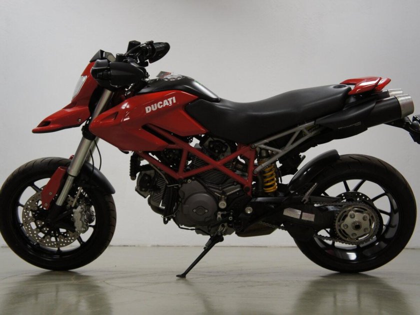 Ducati hypermotard 1100s