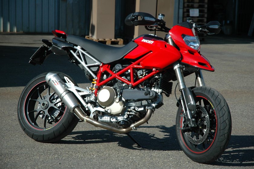 Ducati Hypermotard 796