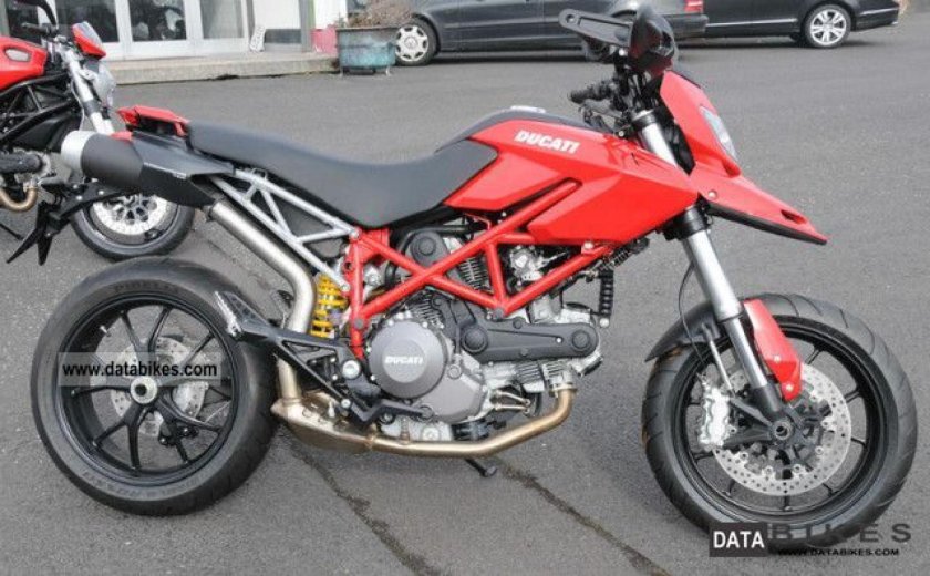 Ducati Hypermotard 796