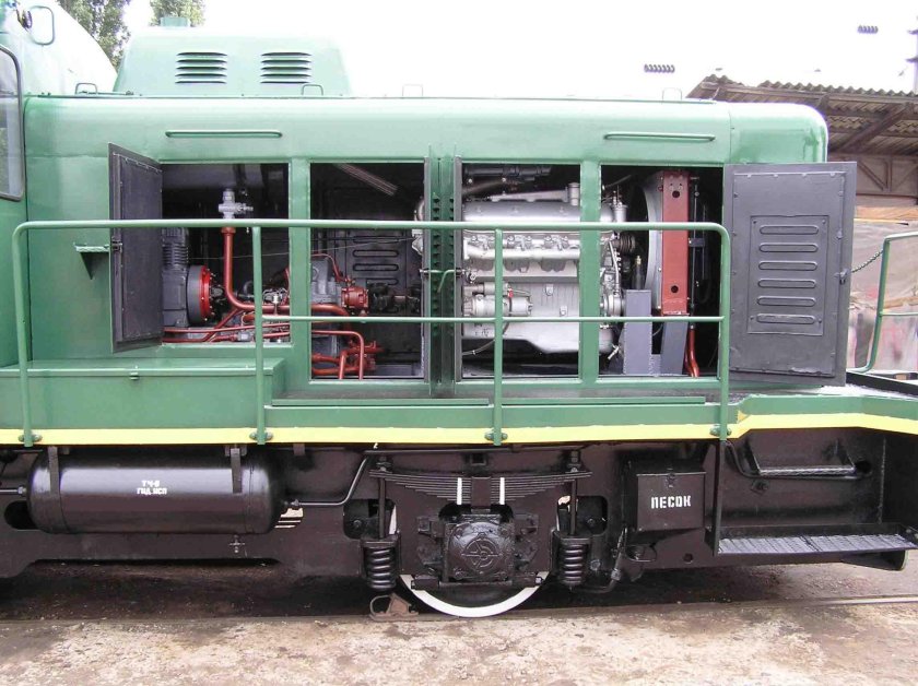 Двигатель тепловоза ТГК-2