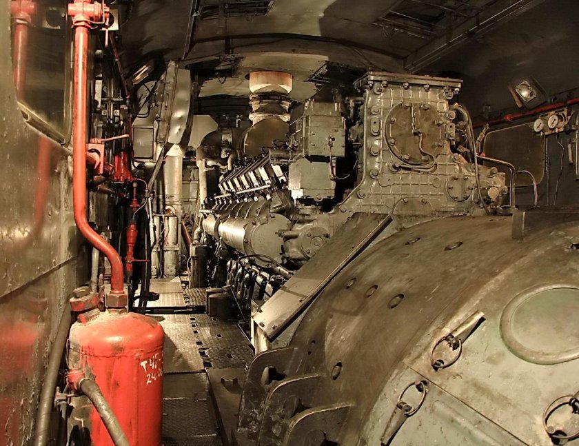 Дизель тепловоза 2тэ10м