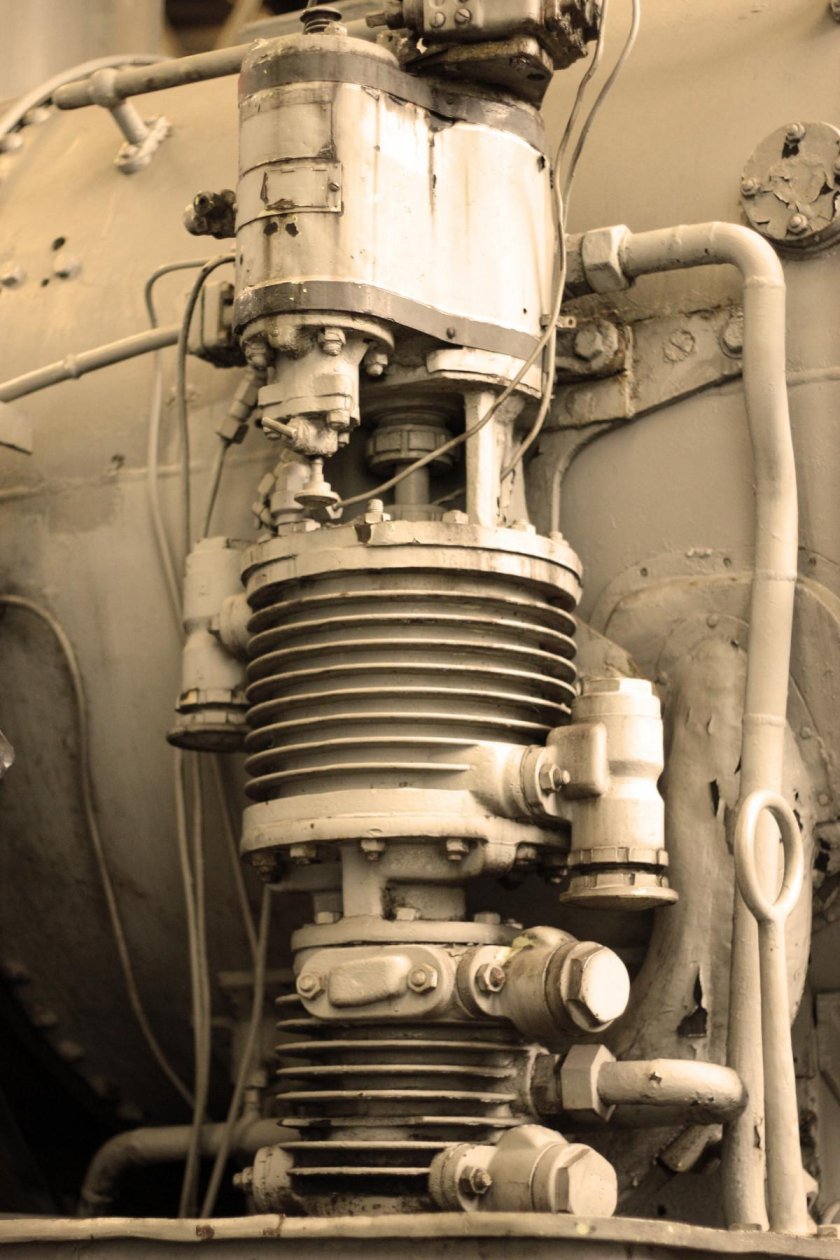 Поршень от паровоза