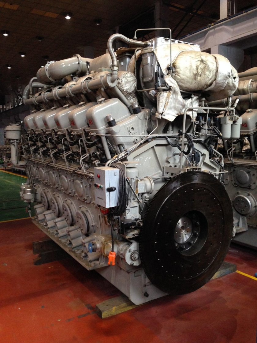 Дизель тепловоза 2тэ116