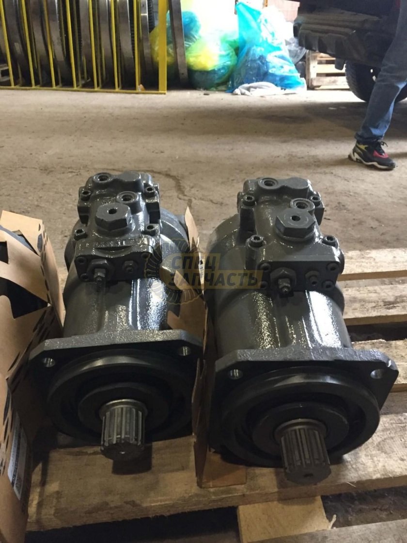 Гидравлический насос Hitachi