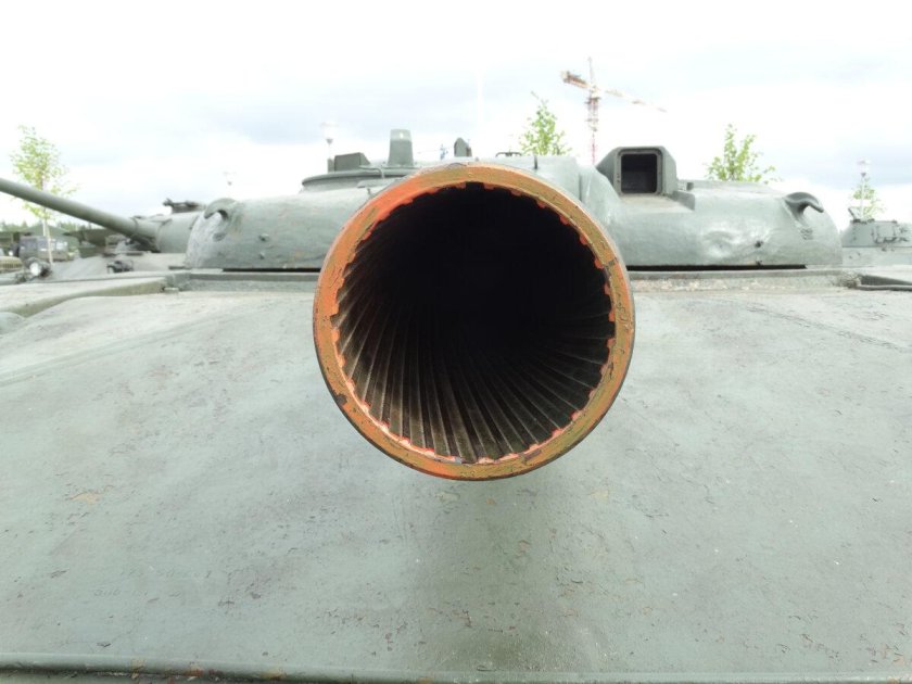 Танк объект 775