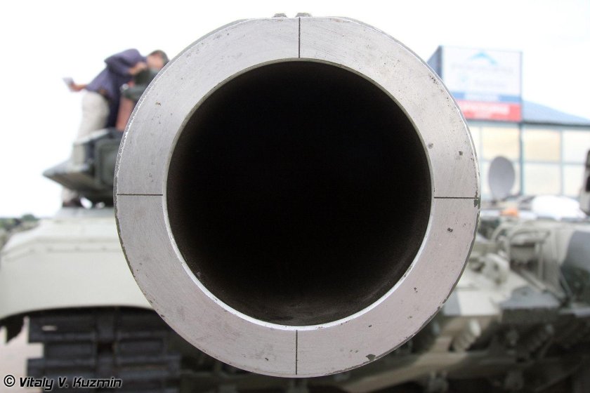 Гладкоствольная 125-мм пушка 2а46м