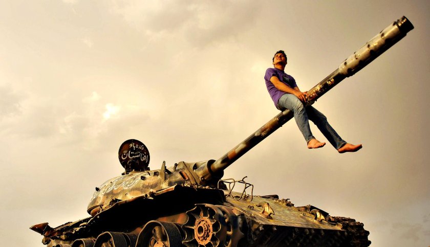 Человек в танке