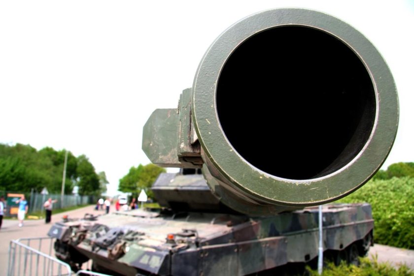 Огромное дуло танка