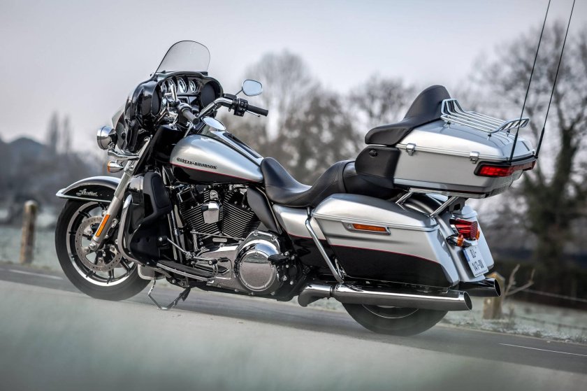 Харлей Дэвидсон Электра Глайд 2021