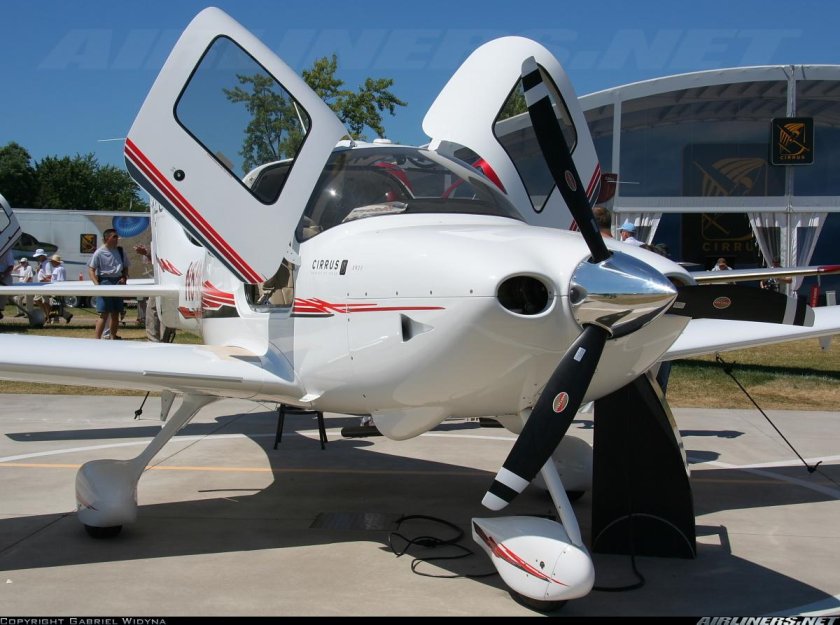 Cirrus sr20