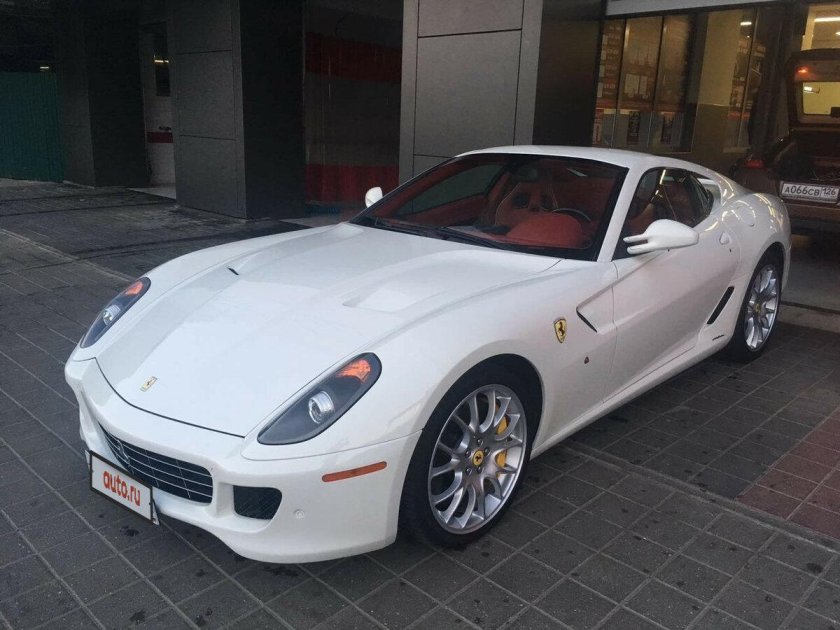 Феррари белая 599
