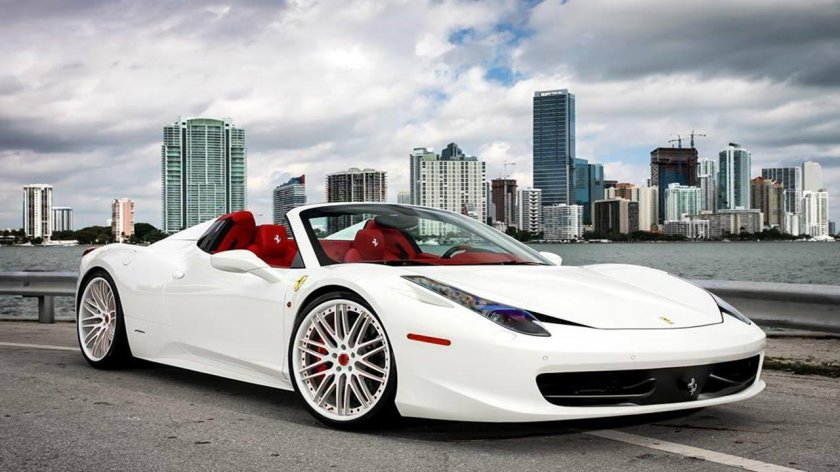 Феррари 458 белая