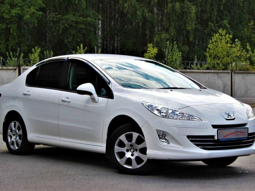 Пежо 408 белый