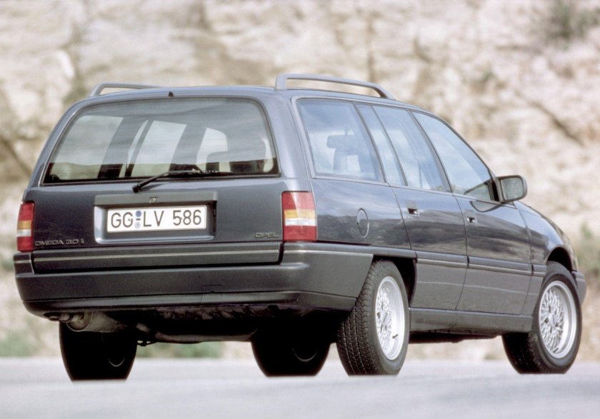 Opel omega 1987 универсал