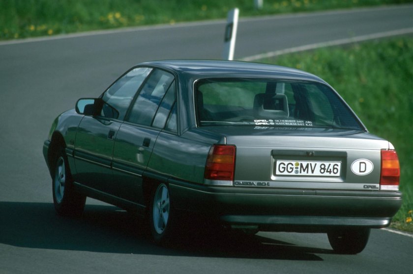 Opel Omega 1986