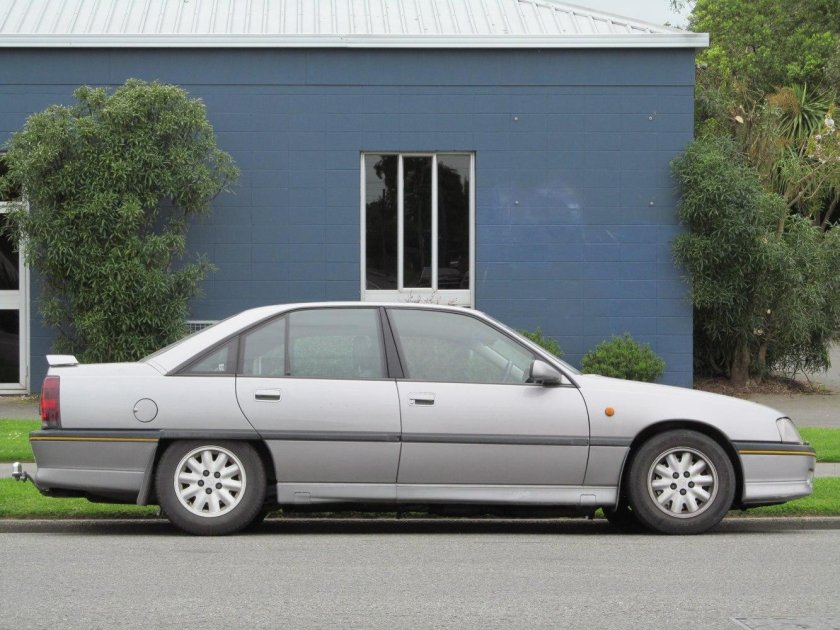 Opel Omega 3000