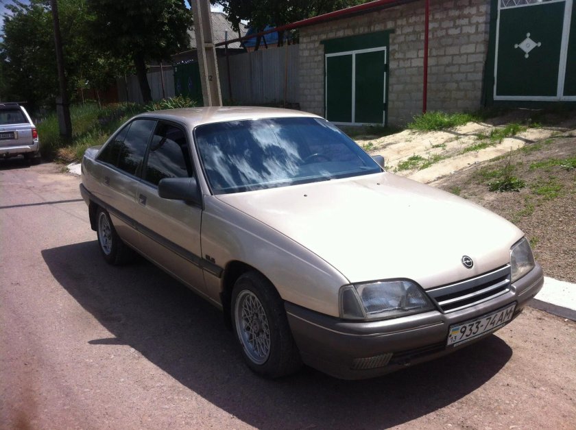 Опель омега а 1990 г 2.0