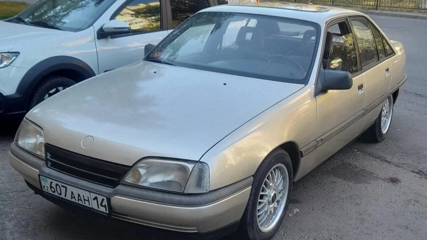 Opel omega 1987 седан