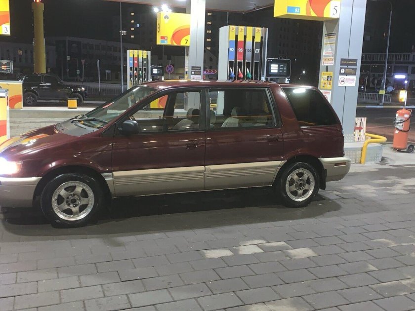 Мицубиси шариот 1993