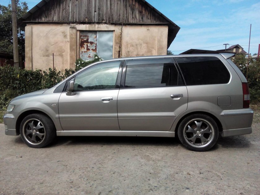 Chariot Mitsubishi 2.4