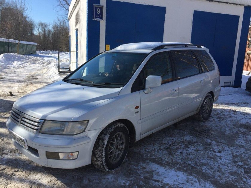 Мицубиши Чариос Гранди 1998