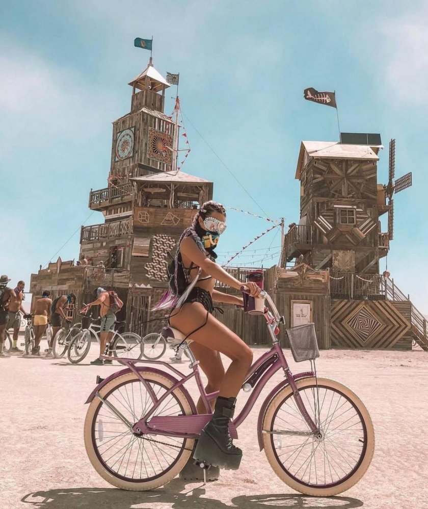 Цуенберг на burningman
