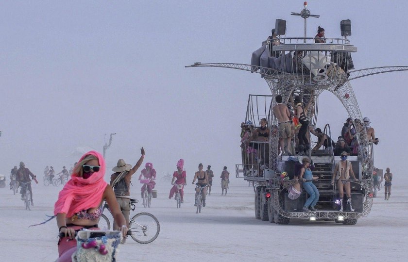 Бернинг Мэн машины