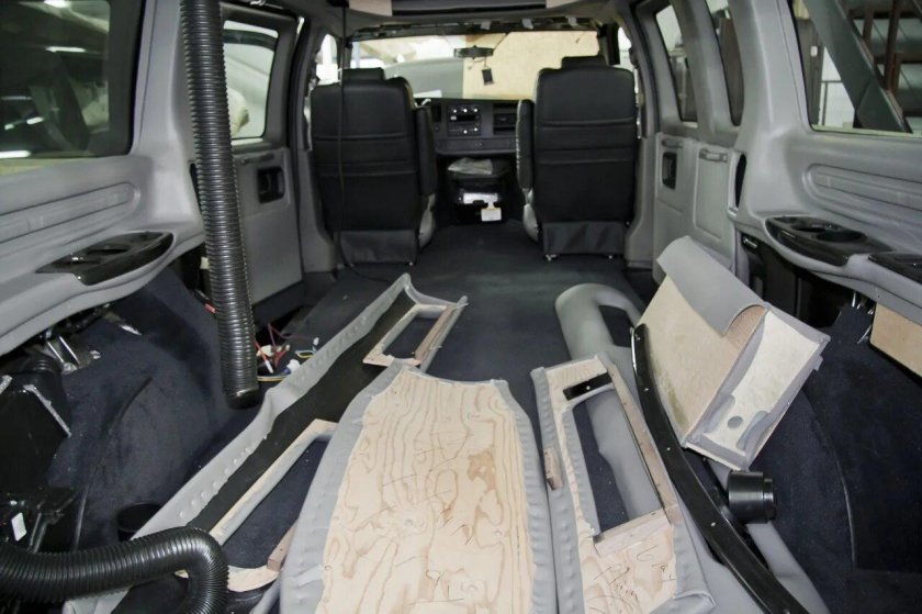 Chevrolet Express багажник