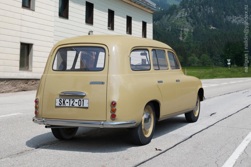 Škoda 1201 седан