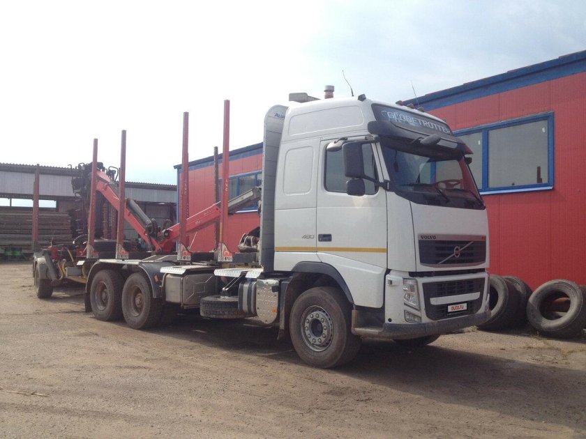 Сортиментовоз Volvo fh12