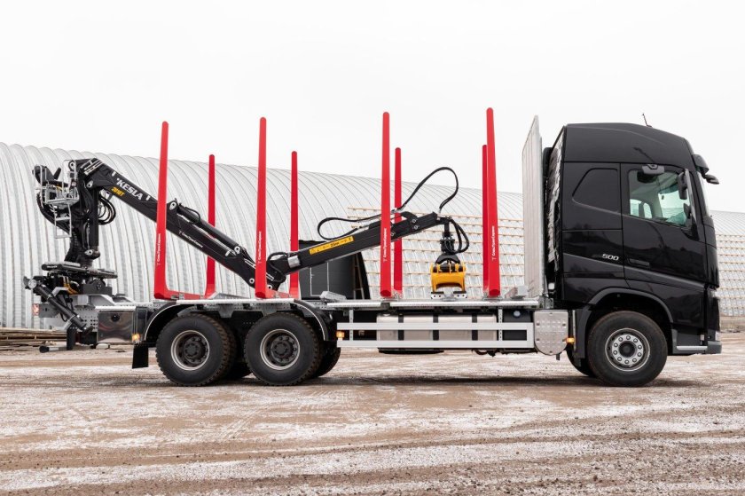 Сортиментовоз с гидроманипулятором вольво