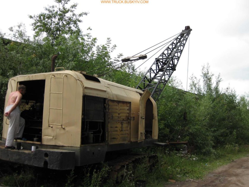 Экскаватор эо-5111б