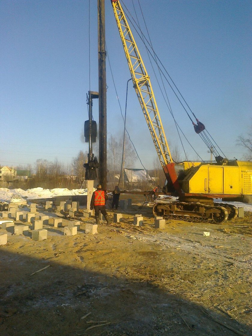 ДЭК 251 сваебой