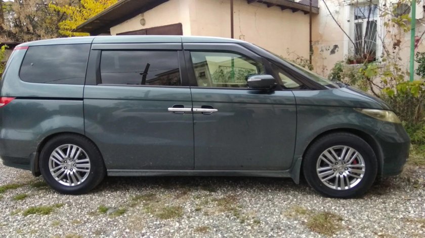 Honda Elysion на оригинальных дисках