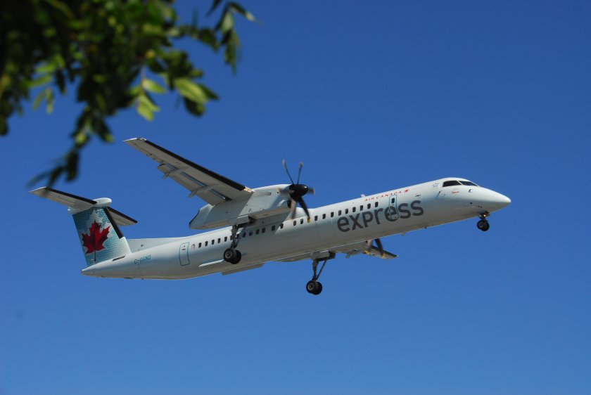 De Havilland Canada DHC-8-400