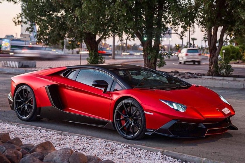 Ламборджини авентадор s